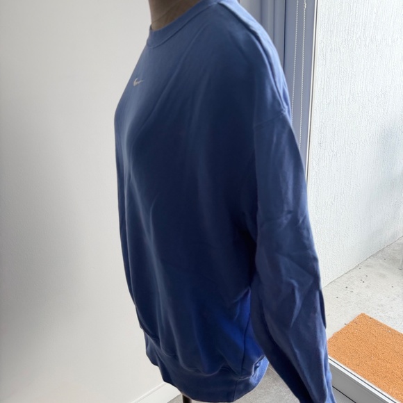 Nike Oversized Sweater Size Medium - Picture 5 of 6